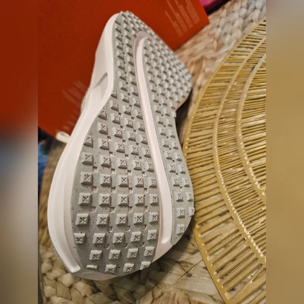 Nike Interact Women's Running Shoes - Picture 6 of 9